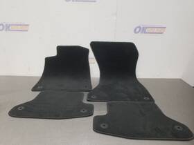222.au1i18 Audi 18 2018 S5 Floor Mat Set Black Cloth