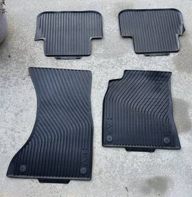 8k1-061-501-041 Audi 8k1061501041 Used Oem A4 Chassis B8 Set Of 4 Rubber Floor Mats Part # 8k1-061-501-041 Audi 8k1061501041 Used Oem A4 Chassis B8 Set Of 4 Rubber Floor Mats Part #