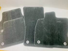 8v1864436qa5 Audi 2015-2018 A3 Carpet Floor Mat Set Of Four Black Oem Carpeted Mats