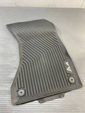 8w1061501041 Audi 2017 2018 2019 2020 - 2024 A4 B9 Front Right Rubber Floor Mats Oem 8w1061501041 Audi 2017 2018 2019 2020 - 2024 A4 B9 Front Right Rubber Floor Mats Oem