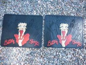 001614r01 Betty Boop New Skyline Red Dress Car Truck Suv Front Rear Back Rubber Floor Mats