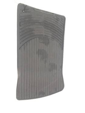 232.bm1d05 Bmw Passenger Floor Matt Fits 330ci 2005 Oem