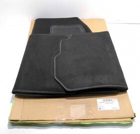 84847643 Cadillac New Oem Genuine Gm Xt6 Floor Mats 2020-2025 Black Set 4pc