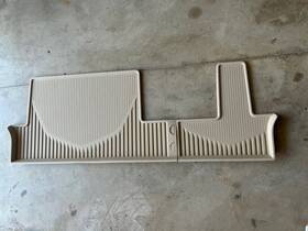 84700190 Cadillac Oem Accessories Gm 2021-2023 Escalade Parchment 3rd Row Floor Liner