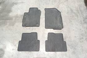 1067-n Chevrolet 1067-n/a 2016 Chevorlet Sonic 4 Front And Rear Rubber Floor Mat Set Oem