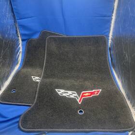 19172504 Chevrolet 05-13 Corvette Ebony Carpeted Front Pair Lh Rh Floor Mats Liner Oem