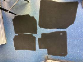 232.gm1h20 Chevrolet 2020 Malibu Complete Set Floor Mats