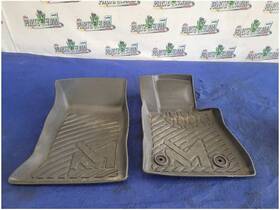 232.gm1u17 Chevrolet 2016-2024 Camaro Ss Coupe Pair Front Floor Mats Liner Black 2858