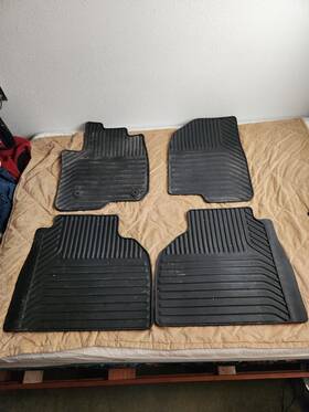23393535 Chevrolet Gm Silverado Gmc Sierra 2015-19 Floor Mats Rubber Black Oem