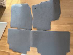 42761784 Chevrolet New Oem Full Set Front Rear Floor Mats For 2022 2023 Bolt Euv