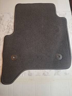 84459333 Chevrolet Tahoe Factory Floor Mats - Gm Part #