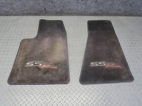 Chevrolet Vt114718 03-04 Ssr Set Of 2 Front Left And Right Floor Mat Black Carpet