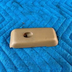 31325 Chrysler Tc Maserati 1989-1991 Driver Side Seat Mount Bolt Cover Trim 46k