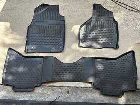 Dodge 764283215208 Floor Mats 2013-19 Ram 1500 Classic Quad/extended Cab Waterproof Used