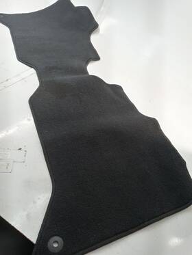 232.ch8n17 Dodge Truck 2017 Ram 2500 3500 Interior Rear Carpet Floor Mat Oem