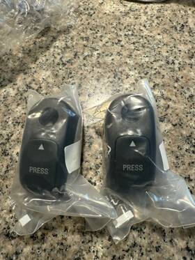 22743385 Factory/oem 2011-2021 Cadillac Srx Xt5 Cargo Rail Slider Base Track Sliding Anchors Set Of 2
