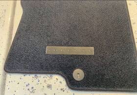 R5f12-au000 Factory/oem Kia Sorento 2021-2026 Dealer Equipped Carpeted Floor Mats Black