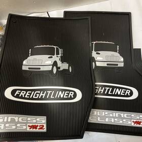 Pdtm2 Freightliner Business Class M2 Oem Black Rubber Floor Mats 2pc Cab With Logo 2003