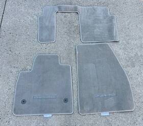 84357793 General Motors 2017-2023 Gmc Acadia Denali Premium Carpet Floor Mats Ash Gray Oem
