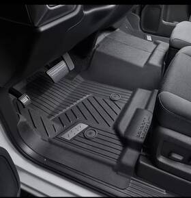 84357859 General Motors 2016-2018 Chevrolet Silverado Interlocking Front Floor Liners Black Oem