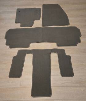 85090476 General Motors Cadillac Xt6 1st 2nd 3rd Row Carpeted Floor Mats Gray Gm Oem 2020-2025