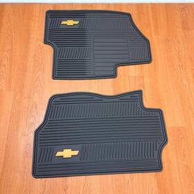 19155812 Gm Oem Chevrolet Silverado 2007-2013 All Weather Rubber Floor Mats With Gold Bowtie