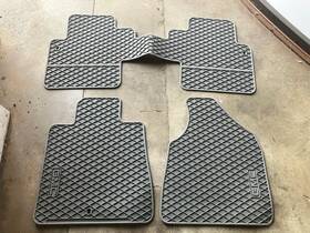 19242649 Gm 2007-17 Gmc Acadia Front And Rear / 2nd Row All Weather Floor Mat Set Dune