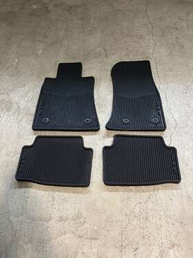 22759935 Gm 2013-2019 Cadillac Ats Front And Rear Rubber Floor Mats Black Logo