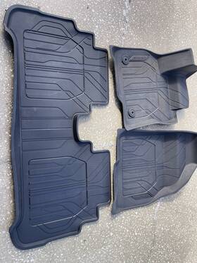 427949009 Gm Genuine Oem 2022-24 Chevy Bolt Ev Floor Mats All-weather 42741409
