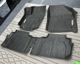 84148089-84148093 Gm 2019-2024 Chevy Blazer Genuine Front And Rear All Weather Liners Black 428449