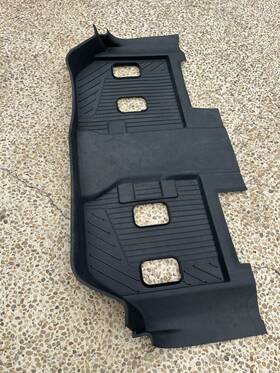84181596 Gm Genuine Floor Liners All-weather Second Row