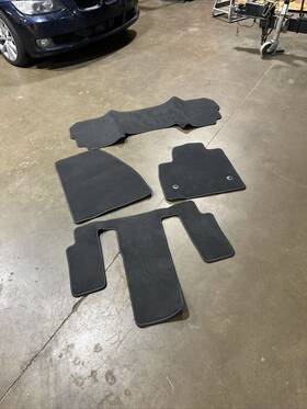 84847637 Gm 84664078 Oem 2020-2024 Xt6 1st 2nd 3rd Row Carpeted Floor Mat Set Black