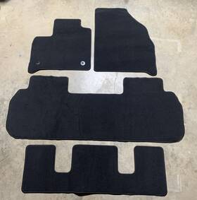 84875731 Gm Oem Take-outs 2018-2023 Chevrolet Traverse With Buckets Black Carpet Floor Mats