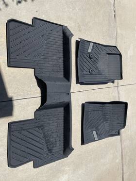 84708359 Gmc 84708359. For Canyon Crew Cab Floor Mats Liners Black Carpet - 2015-2022 Oem Quality