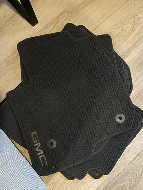 A1590c401600r Gmc Sierra Denali 1500 New Original Mats 4 Piece 2023