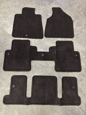232.gm9a07 Gmc Truck 07 08 Acadia Front And Rear Floor Carpet Mats Set Of 4 Oem B Brown Rare