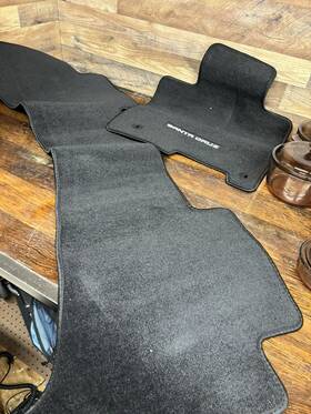 K5f14-ac000 Hyundai 2022-2023 Santa Cruz Carpeted Floor Mats Genuine Oem Missing Passenger