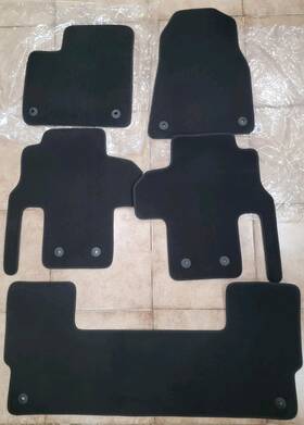 525270 Jeep 22-26 Grand Wagoneer Floor Mats 5pieces New 525270 Jeep 22-26 Grand Wagoneer Floor Mats 5pieces New