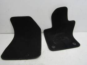 68405114aa Jeep Floor Mat Carpet Renegade 2017 2018 Driver Passenger Side Front Lower Cover Oem