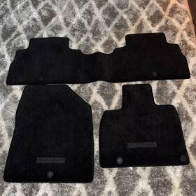 S9f14-ac010 Kia S9f14-ac010/110 Telluride Genuine Carpet Floor Mats- Oem And Brand New 2022 2021 2023 3 Piece