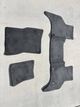 L8b2-130a22 Land Rover L8b2130a22 Defender Carpet Floor Mats Like New