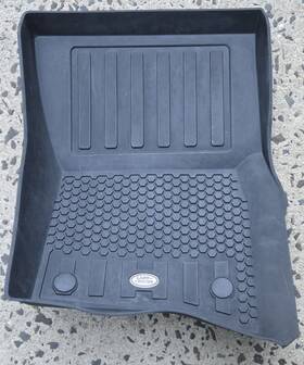 Vples0552 Land Rover 2019 - 2024 Defender Floor Mats Oem Vples0552. Driver Side Missing