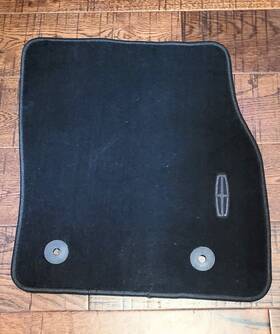 Ej7bs130d00ad3ja6 Lincoln 2017 Mkc Front Passenger Floor Mat Carpet Black Oem Ej7bs130d00ad3ja6 Lincoln 2017 Mkc Front Passenger Floor Mat Carpet Black Oem