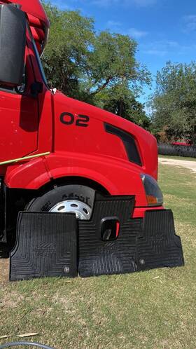 3995950downard Lloyd Mats Fits Volvo Truck Vn Vnl Vt Black Rubber All-weather 3pc Floor 2004-2018 Euc 3995950downard Lloyd Mats Fits Volvo Truck Vn Vnl Vt Black Rubber All-weather 3pc Floor 2004-2018 Euc