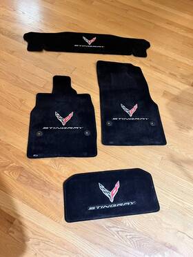Fm2600-02 Lloyd Mats 2020-2024 Corvette C8 4pc Front Rear Trunk And Floor With Crossed Flags Logo