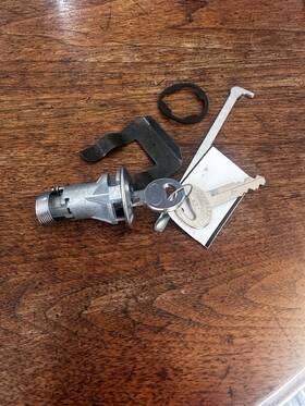 Lks-8 Maryland Mustang New 1967 - 1973 Ford Lock Set Trunk With Keys