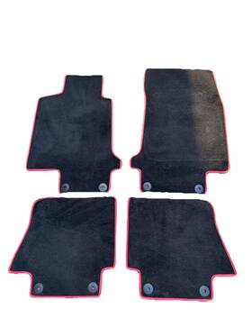 981606800 Maserati 969410000 2016-20 Granturismo / Cabrio Floor Mat Set 30316 Red Lining