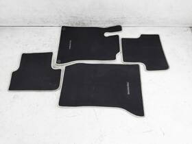 117-680-84-00-68-8s68 Mercedes-benz 2018-2019 Gla250 Interior Floor Mats Carpets Set Of 4 Black/beige