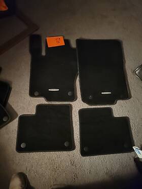 1666802048 Mercedes-benz Ml350 Floor Mats