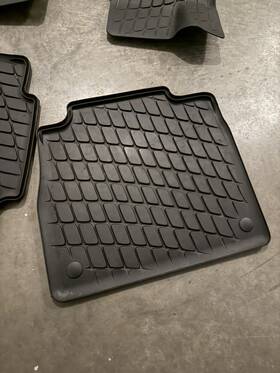 Mercedes-benz 706686281169 Original Plastic 3x Car Mats / Bowls Black X 166 Gls 450 580